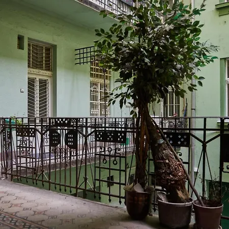 Wesselenyi 8 Great Synagogue Apartment Budapest